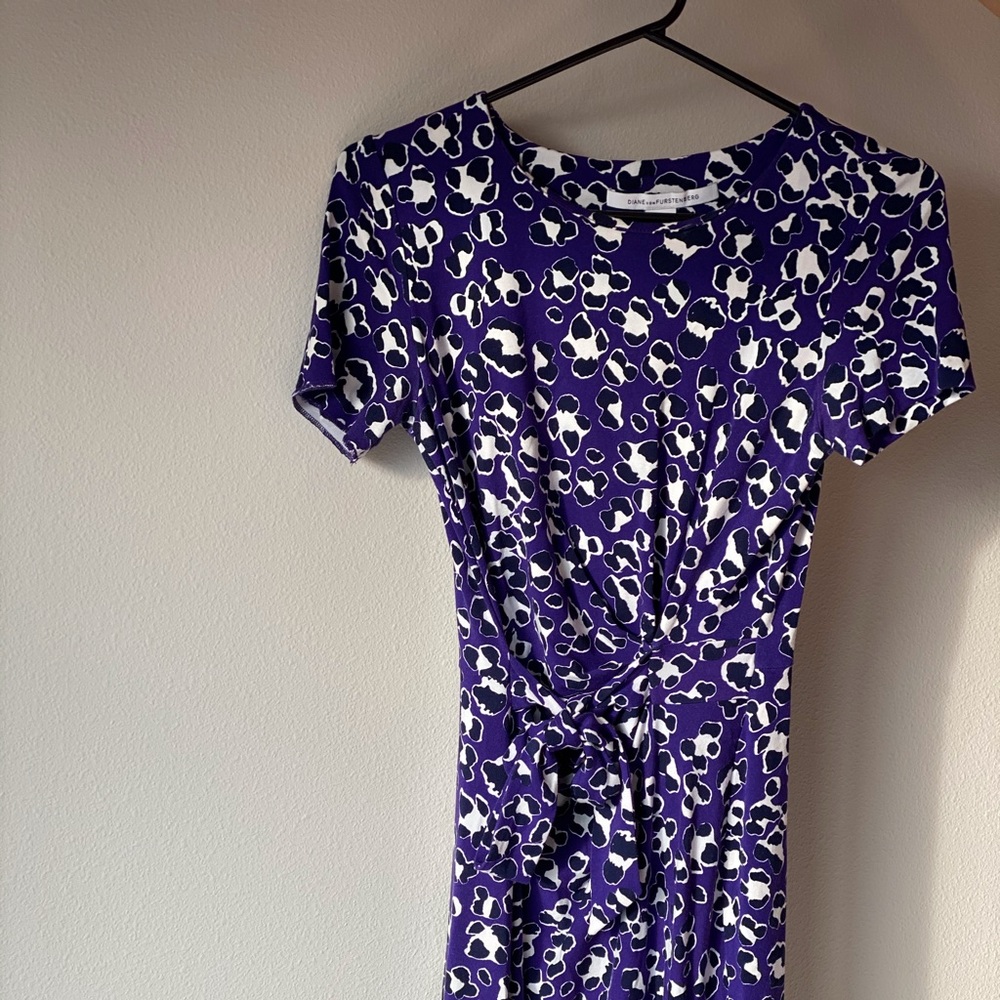 Adorable DVF bodycon